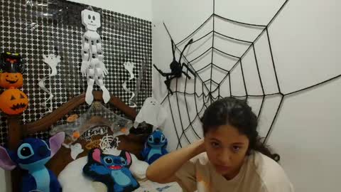 Snapshot of aria_arthur chatting on 10.21.25 aria_arthur online show from 10.21.25