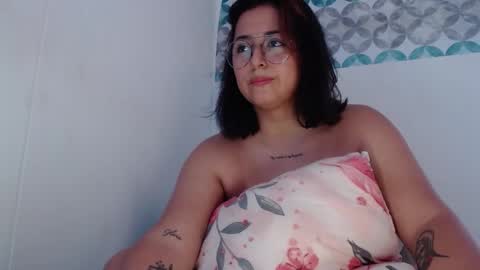 Snapshot of aria_bronw chatting on 09.28.25 AriaBronw online show from 09.28.25