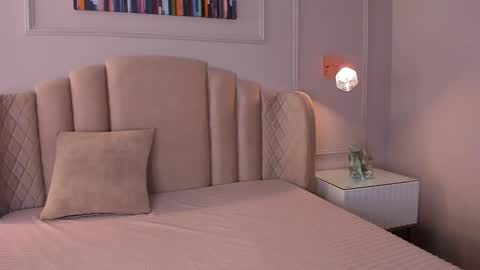 Snapshot of aria_greco chatting on 02.09.25 Aria  online show from 02.09.25