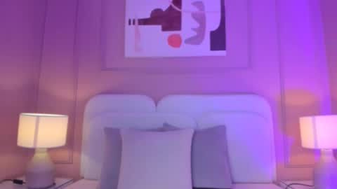 Snapshot of aria_greco chatting on 10.29.25 Aria  online show from 10.29.25