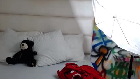 Snapshot of aria_martiin chatting on 12.11.24 aria online show from 12.11.24