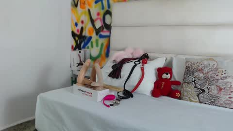 Snapshot of aria_martiin chatting on 01.22.25 aria online show from 01.22.25