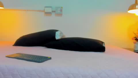 Snapshot of aria_millers1 chatting on 04.02.26 aria_millers1 online show from 04.02.26