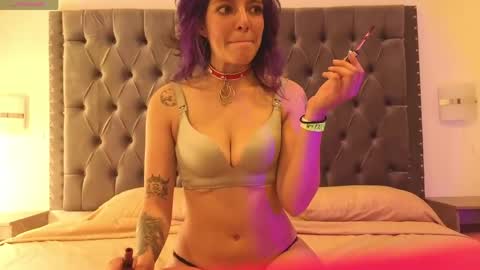 aria_silk online show from 04.04.26