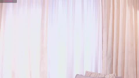 Snapshot of ariaa_isabell chatting on 06.04.26 Ariaa online show from 06.04.26