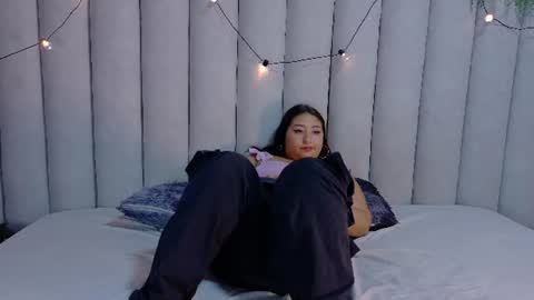 A R I A  B E N E T T  online show from 07.17.26