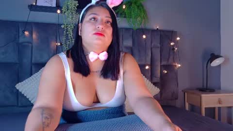 A R I A  B E N E T T  online show from 07.18.26