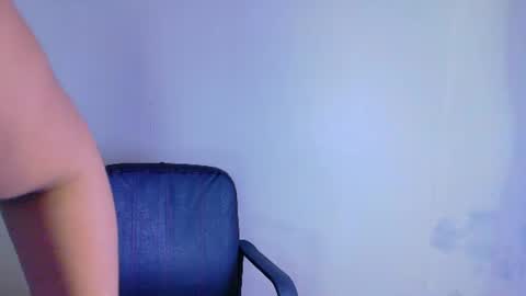 A R I A  B E N E T T  online show from 07.27.26