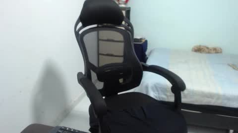 ...Ariana... online show from 09.10.25