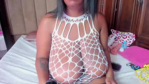 Aria Green online show from 11.17.25