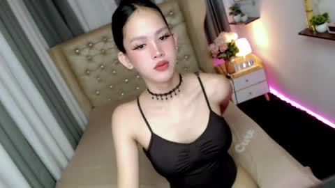 Snapshot of ariahooper chatting on 06.17.26 Christine JorgensenChristmas wish breasts implants online show from 06.17.26