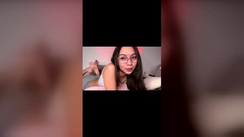 Snapshot of ariamariz chatting on 03.10.26 Aria Mariz online show from 03.10.26