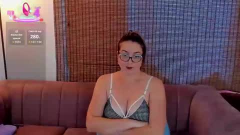 Ariana Cruz online show from 12.19.25