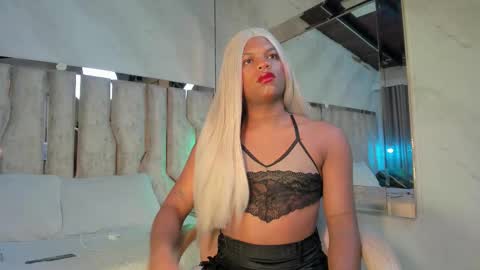 Snapshot of ariana_grande233 chatting on 03.03.26 ariana_grande233 online show from 03.03.26