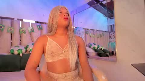 ariana_grande233 online show from 06.20.26