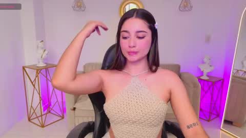 Snapshot of ariana_monroe01 chatting on 05.22.26 Ariana online show from 05.22.26
