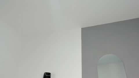 ariana_nix online show from 03.13.26