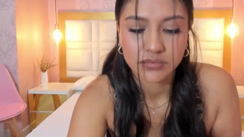 Snapshot of ariana_pocahontas chatting on 03.06.26 Ariana but i preffer Ari online show from 03.06.26