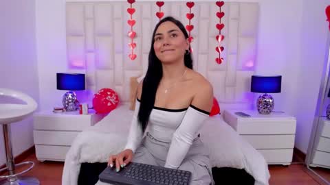 Snapshot of ariana_rouse_ chatting on 02.15.25 ariana online show from 02.15.25