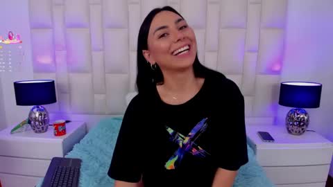 Snapshot of ariana_rouse_ chatting on 02.25.25 ariana online show from 02.25.25