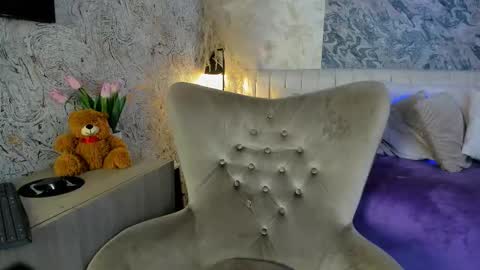 Arianna Collins online show from 02.21.26