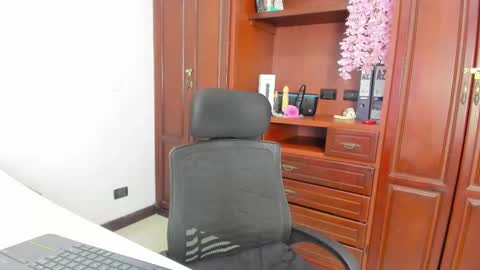 Andrea online show from 09.27.25