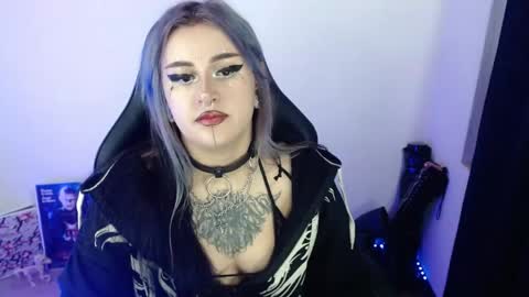 Snapshot of arianauwu666 chatting on 05.05.26 help me 100 hands up my OF is Free online show from 05.05.26