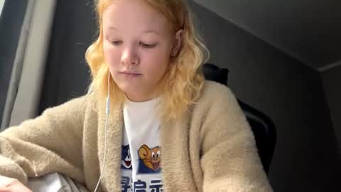 Snapshot of arianawarmington chatting on 07.29.26 Kira online show from 07.29.26