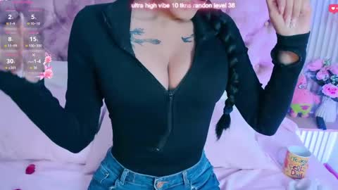 arianawest_ online show from 05.13.26