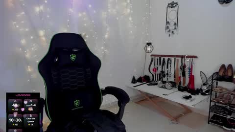 Snapshot of arianna_connor1 chatting on 09.15.25 Arianna Connor online show from 09.15.25