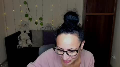 Snapshot of arianna_tifany chatting on 12.17.24 Arianna online show from 12.17.24