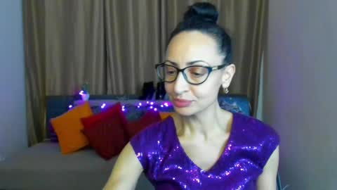 Snapshot of arianna_tifany chatting on 12.28.24 Arianna online show from 12.28.24