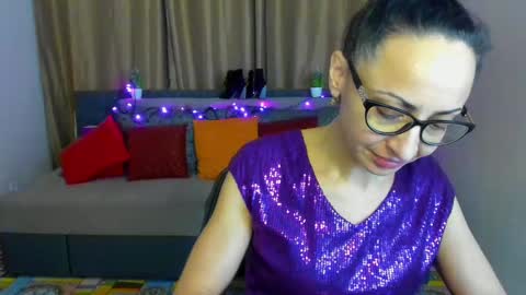 Snapshot of arianna_tifany chatting on 12.31.24 Arianna online show from 12.31.24