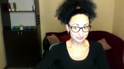Snapshot of arianna_tifany chatting on 01.04.25 Arianna online show from 01.04.25