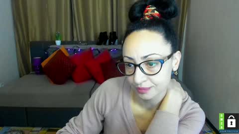 Snapshot of arianna_tifany chatting on 01.06.25 Arianna online show from 01.06.25