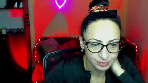 Snapshot of arianna_tifany chatting on 01.12.25 Arianna online show from 01.12.25