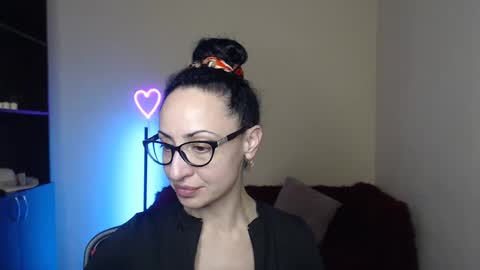 Snapshot of arianna_tifany chatting on 02.04.25 Arianna online show from 02.04.25