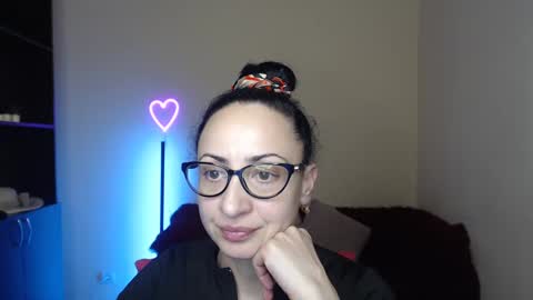 Snapshot of arianna_tifany chatting on 02.05.25 Arianna online show from 02.05.25