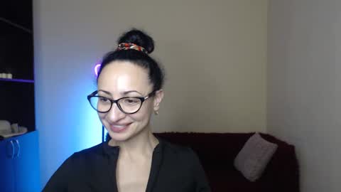 Snapshot of arianna_tifany chatting on 02.05.25 Arianna online show from 02.05.25