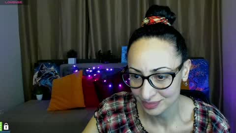 Snapshot of arianna_tifany chatting on 02.06.25 Arianna online show from 02.06.25