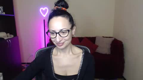 Snapshot of arianna_tifany chatting on 02.10.25 Arianna online show from 02.10.25