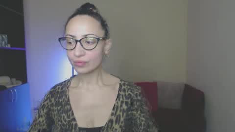 Snapshot of arianna_tifany chatting on 02.13.25 Arianna online show from 02.13.25
