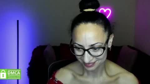 Snapshot of arianna_tifany chatting on 10.11.25 Arianna online show from 10.11.25