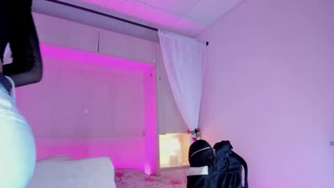 ariannavega_ online show from 07.15.26
