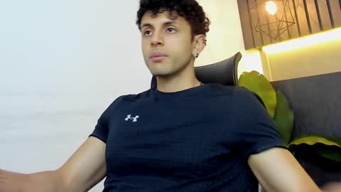 Snapshot of ariasaadeh chatting on 09.12.25 ariasaadeh online show from 09.12.25