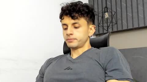 Snapshot of ariasaadeh chatting on 09.16.25 ariasaadeh online show from 09.16.25