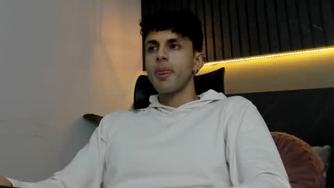 Snapshot of ariasaadeh chatting on 09.18.25 ariasaadeh online show from 09.18.25