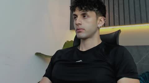 Snapshot of ariasaadeh chatting on 09.24.25 ariasaadeh online show from 09.24.25