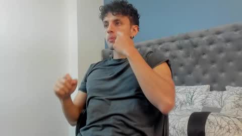 Snapshot of ariasaadeh chatting on 09.28.25 ariasaadeh online show from 09.28.25