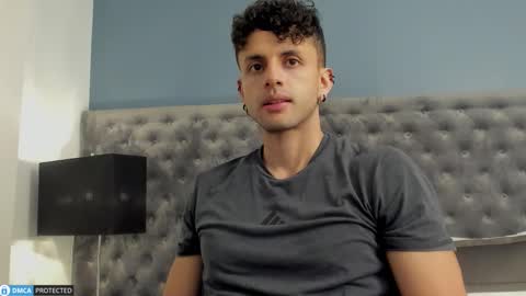 Snapshot of ariasaadeh chatting on 11.13.25 ariasaadeh online show from 11.13.25